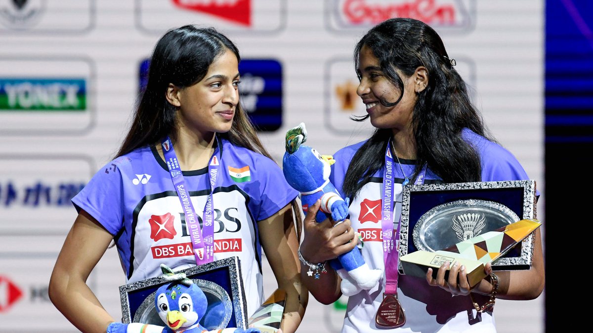Indian shuttlers Treesa and Gayatri win bronze at BWF Worlds