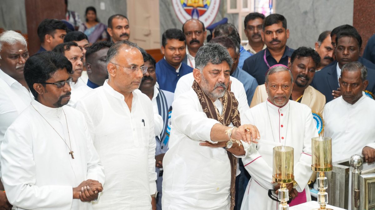 Karnataka CM lights candle at church's 125th anniversary
