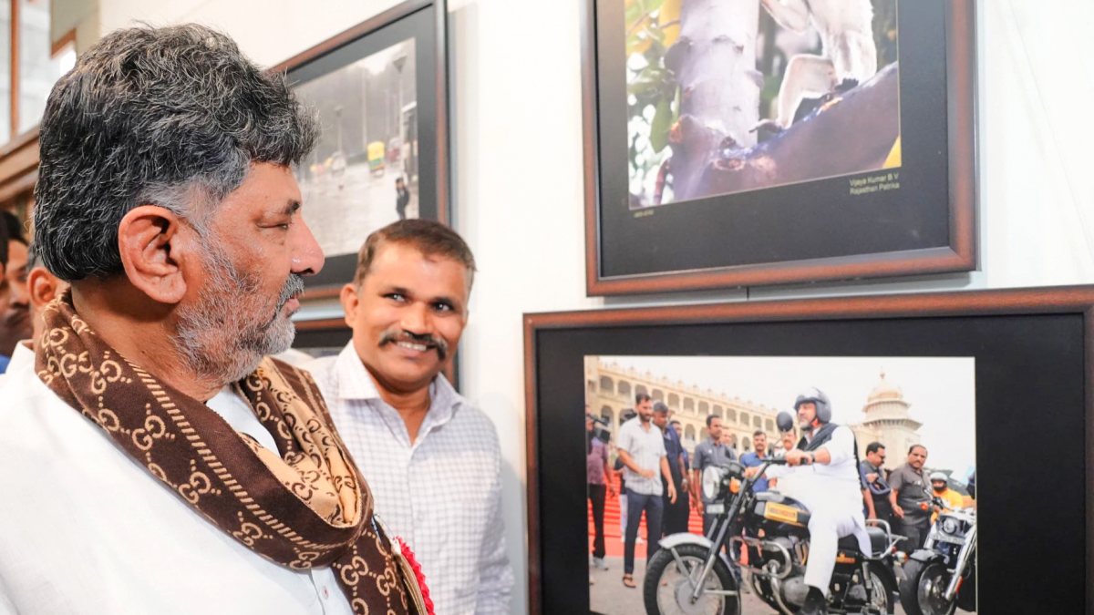 Karnataka CM Shivakumar visits photo exhibition in Bengaluru