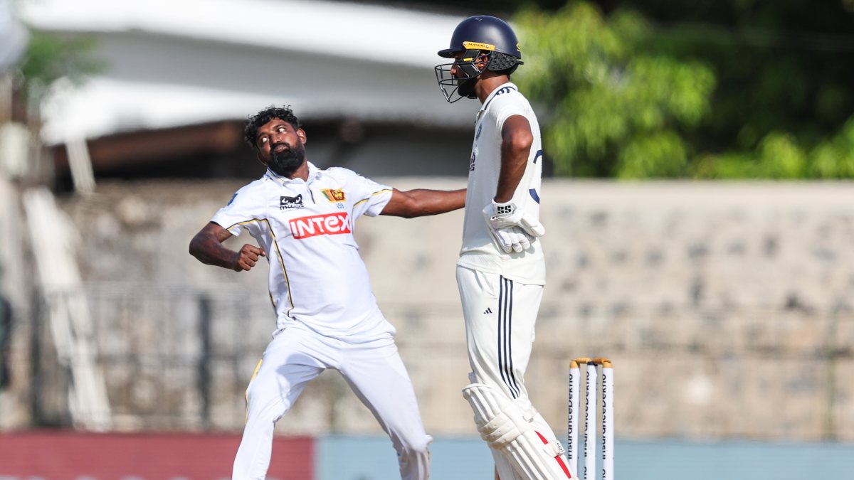 Sri Lanka's Jayasuriya bowls on day 1 of 2nd Test