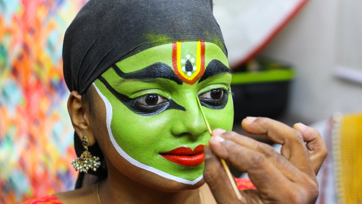 Chennai artists prepare for Onam with Ottamthullal performance