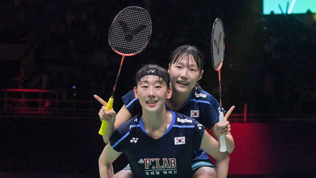 Korean duo wins women's doubles at BWF Worlds in New Delhi