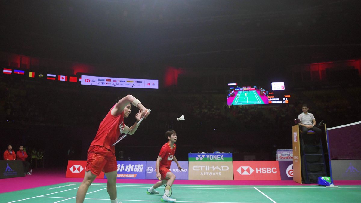 Chinese pair wins men's doubles at BWF Worlds in New Delhi