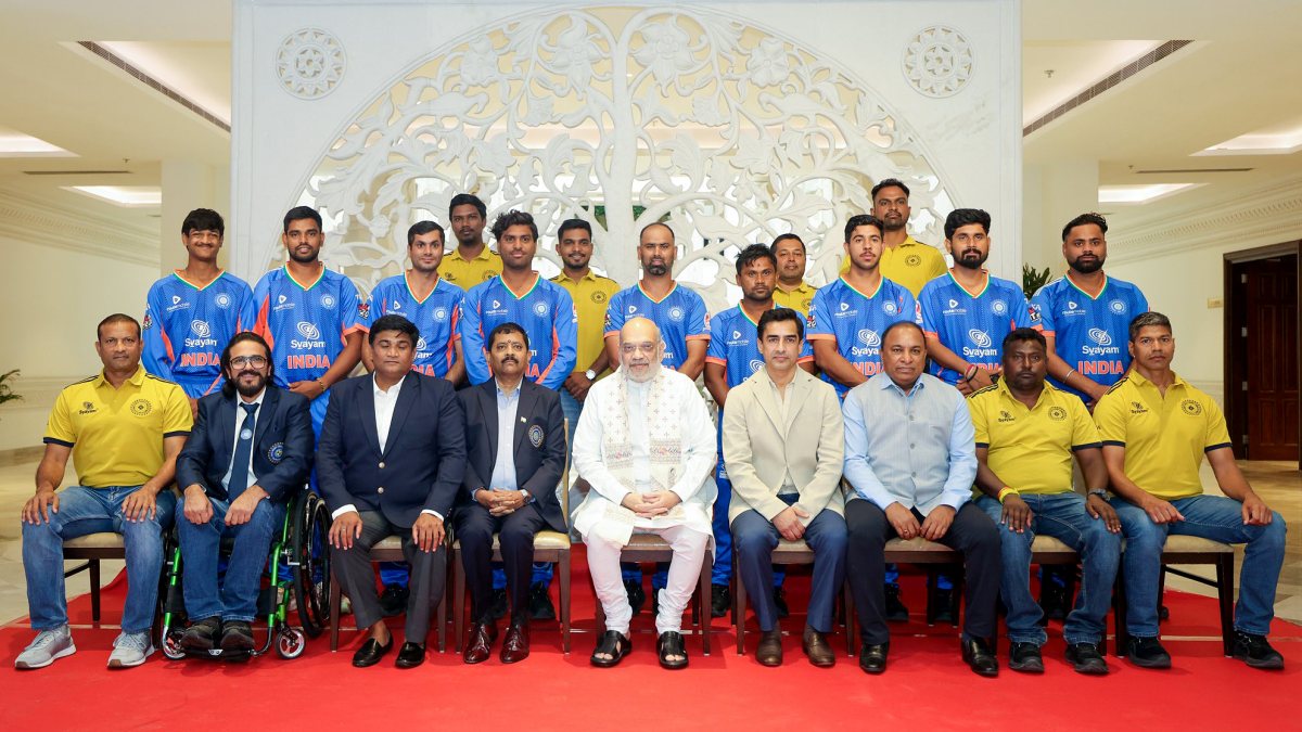 Amit Shah meets victorious Divyang cricket team in New Delhi