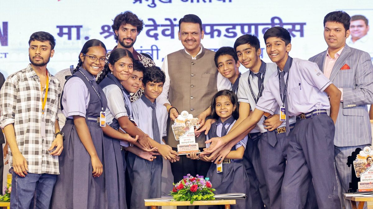 Maharashtra CM Fadnavis joins students at Manthan4Yuva valedictory