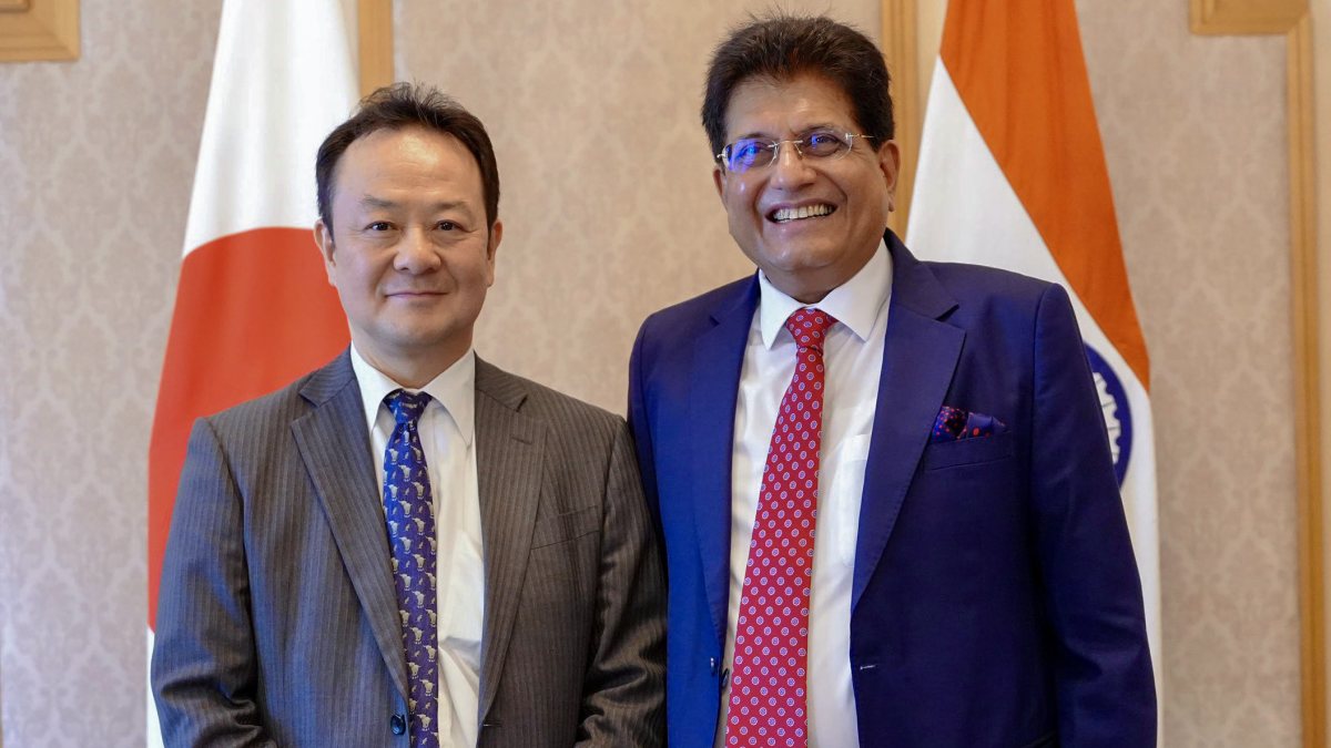 Goyal meets Mitsubishi in Tokyo to boost India ties