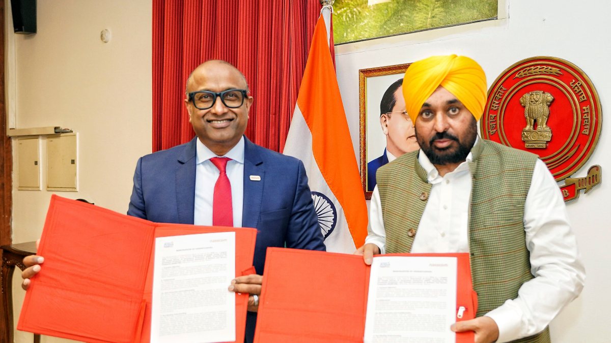 Punjab CM meets NASSCOM president in Chandigarh