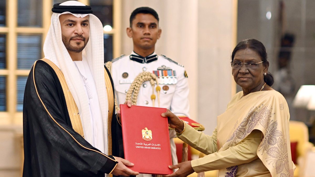 President Murmu receives UAE envoy's credentials