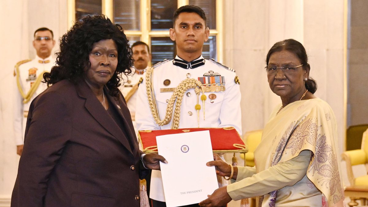 President Murmu receives South Sudan envoy's credentials