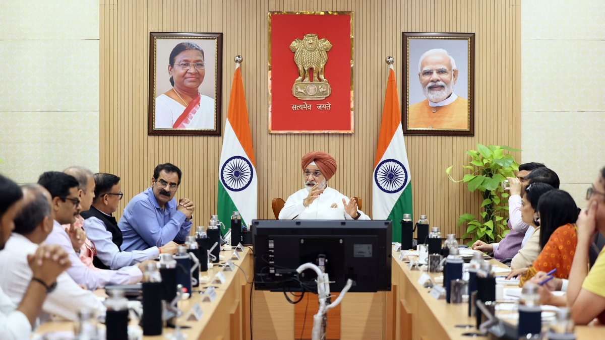 Delhi LG chairs coordination meeting with civic agencies