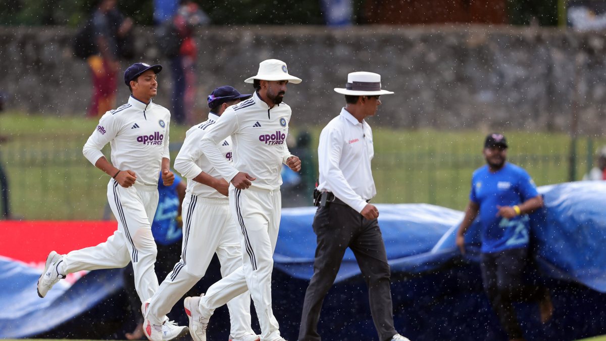 Rain stops play on day 2 of India-Sri Lanka Test