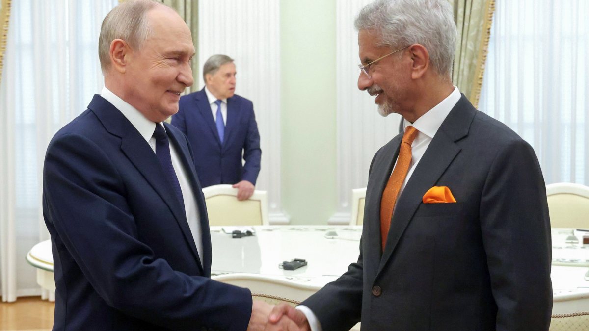 Jaishankar meets Putin at Kremlin in Moscow