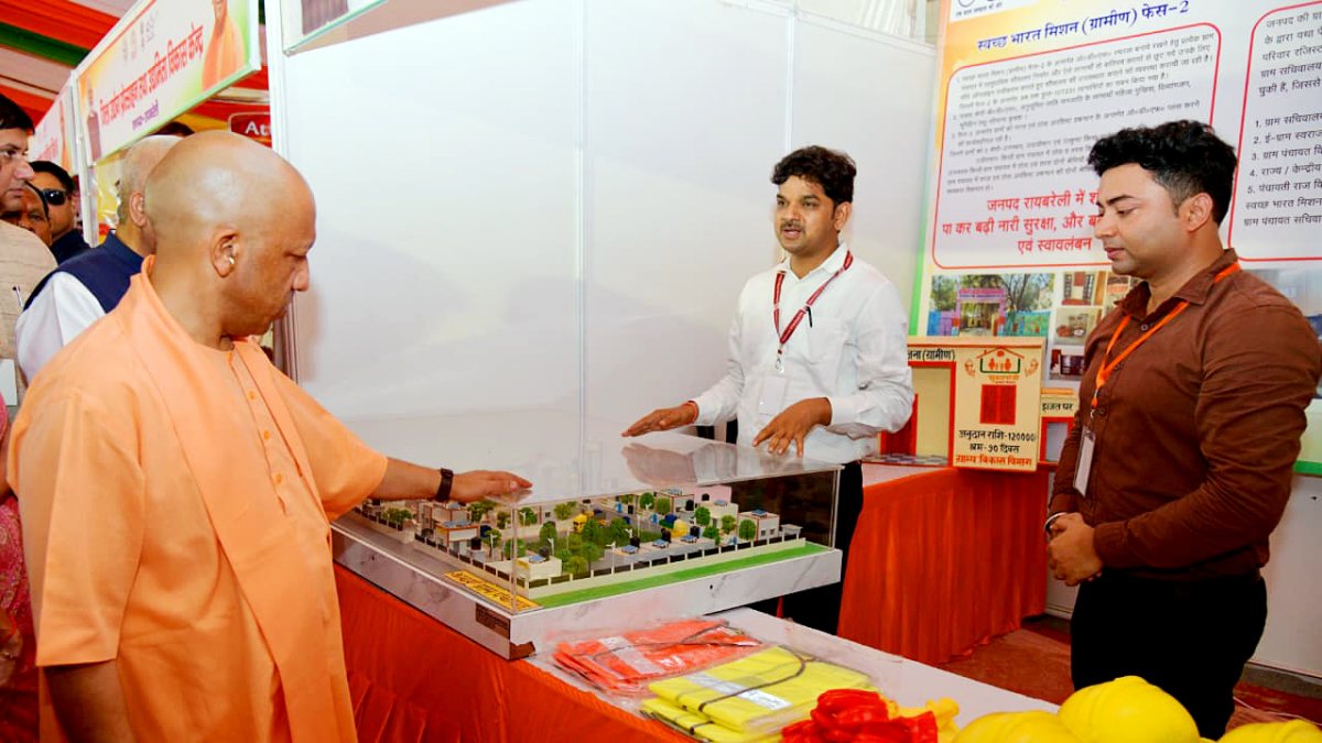 Yogi Adityanath inaugurates 346 UP development projects worth Rs 879 crore