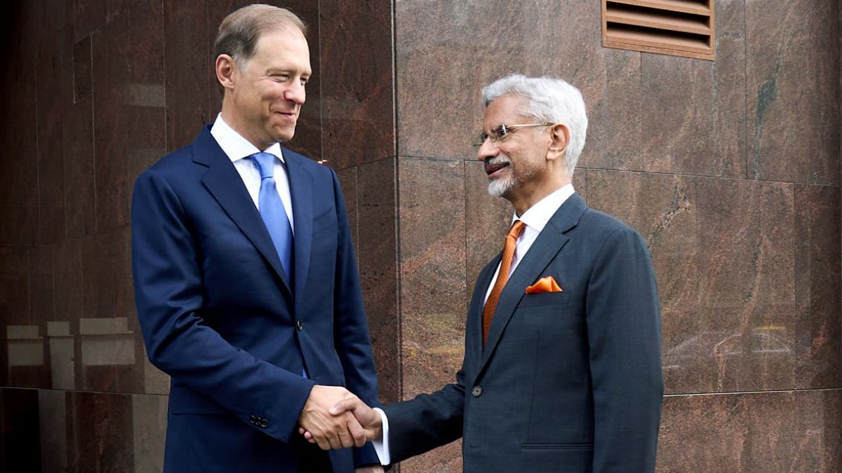 Jaishankar meets Russian Deputy PM Manturov in Moscow
