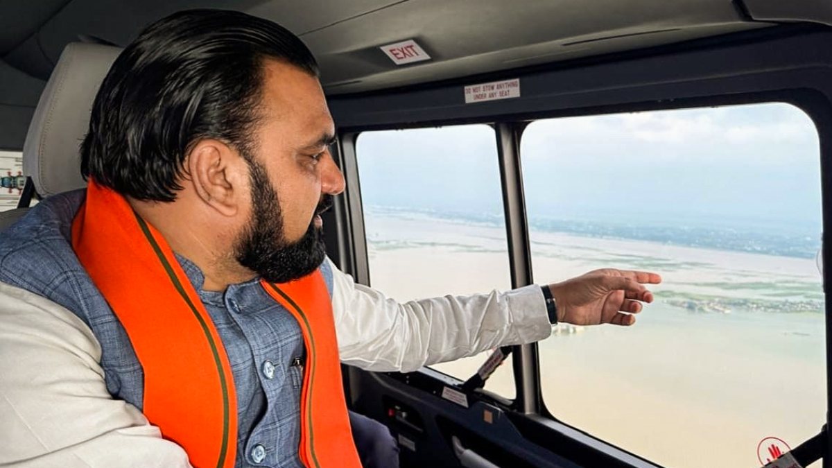 Bihar CM conducts aerial survey of flood-hit districts
