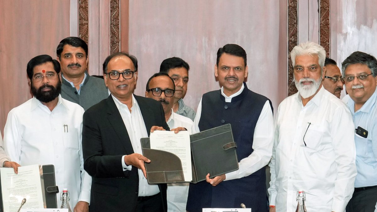 Maharashtra CM presides over defence MoU signing in Nagpur