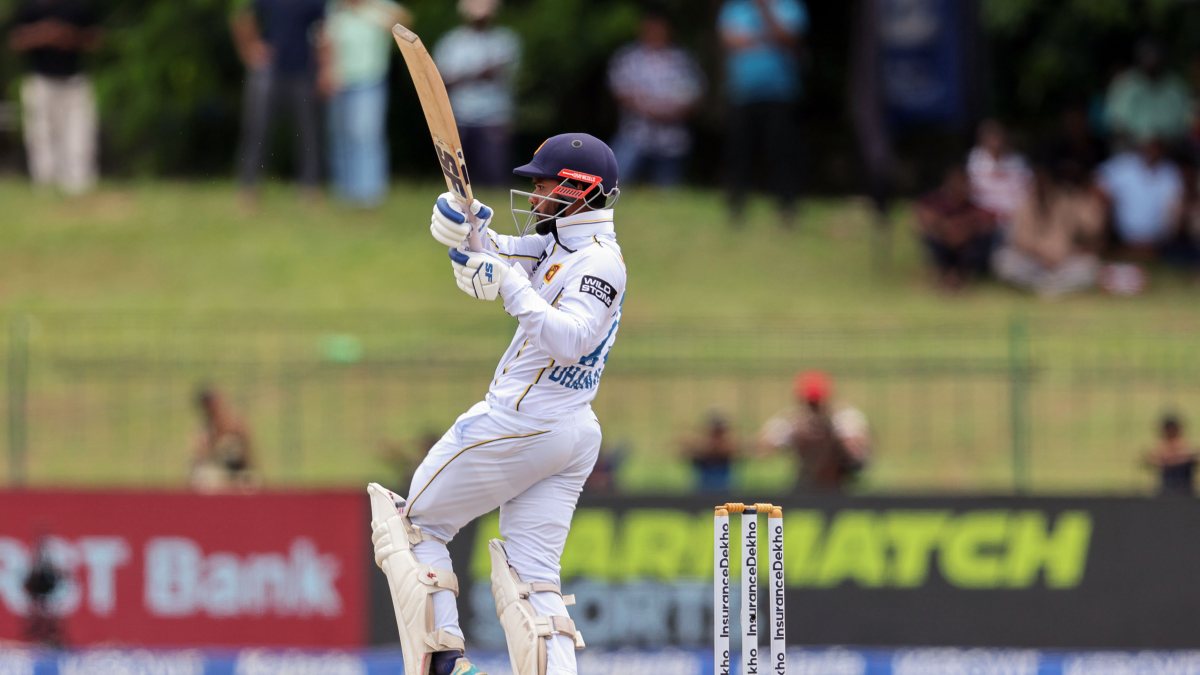 India vs Sri Lanka second Test: Dhananjaya de Silva plays shot on day three