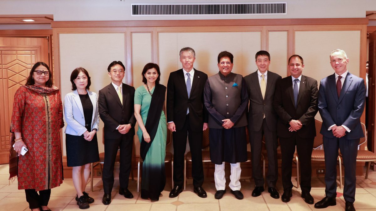 Piyush Goyal meets foreign investors in Tokyo