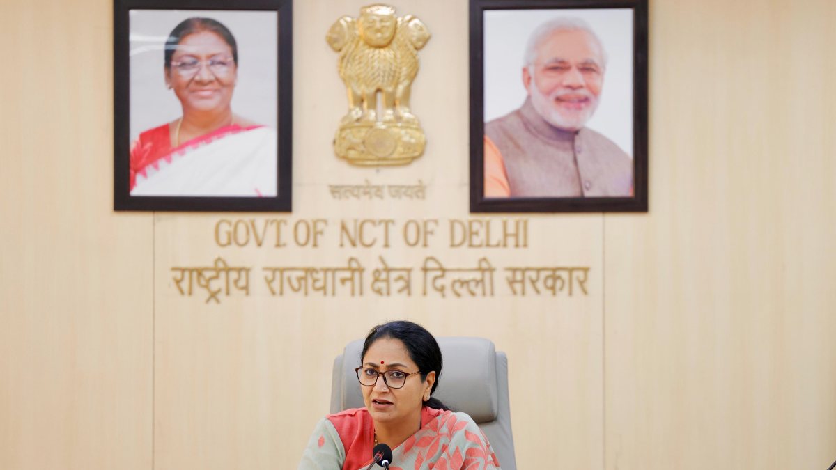 Delhi CM meets Nirman Udyog Bachao Morcha delegation