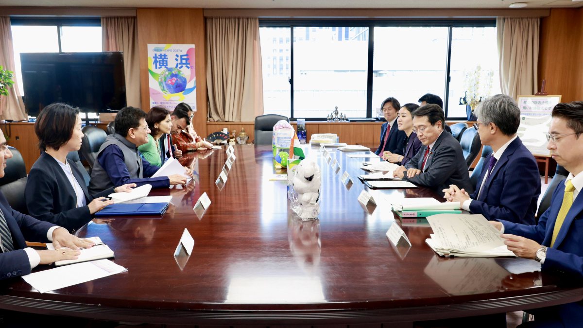 Piyush Goyal meets Japanese trade minister in Tokyo