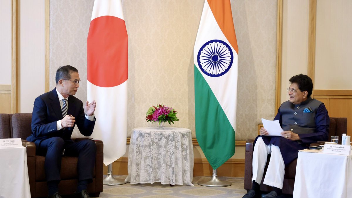 Piyush Goyal meets Toyo Engineering CEO in Tokyo