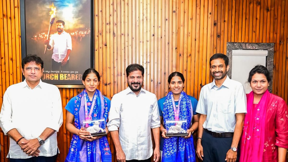 Telangana CM honours bronze medallists Gayatri and Treesa