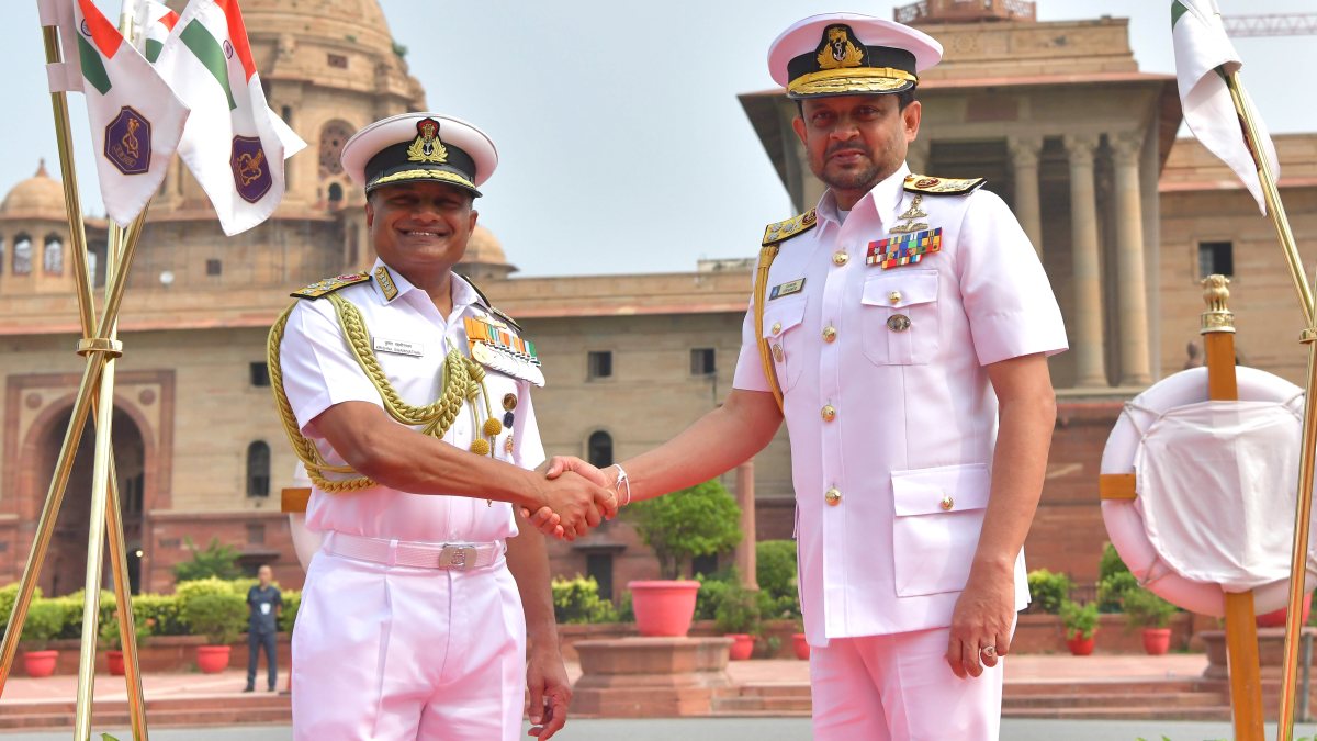 Indian, Sri Lankan Navy chiefs meet in New Delhi
