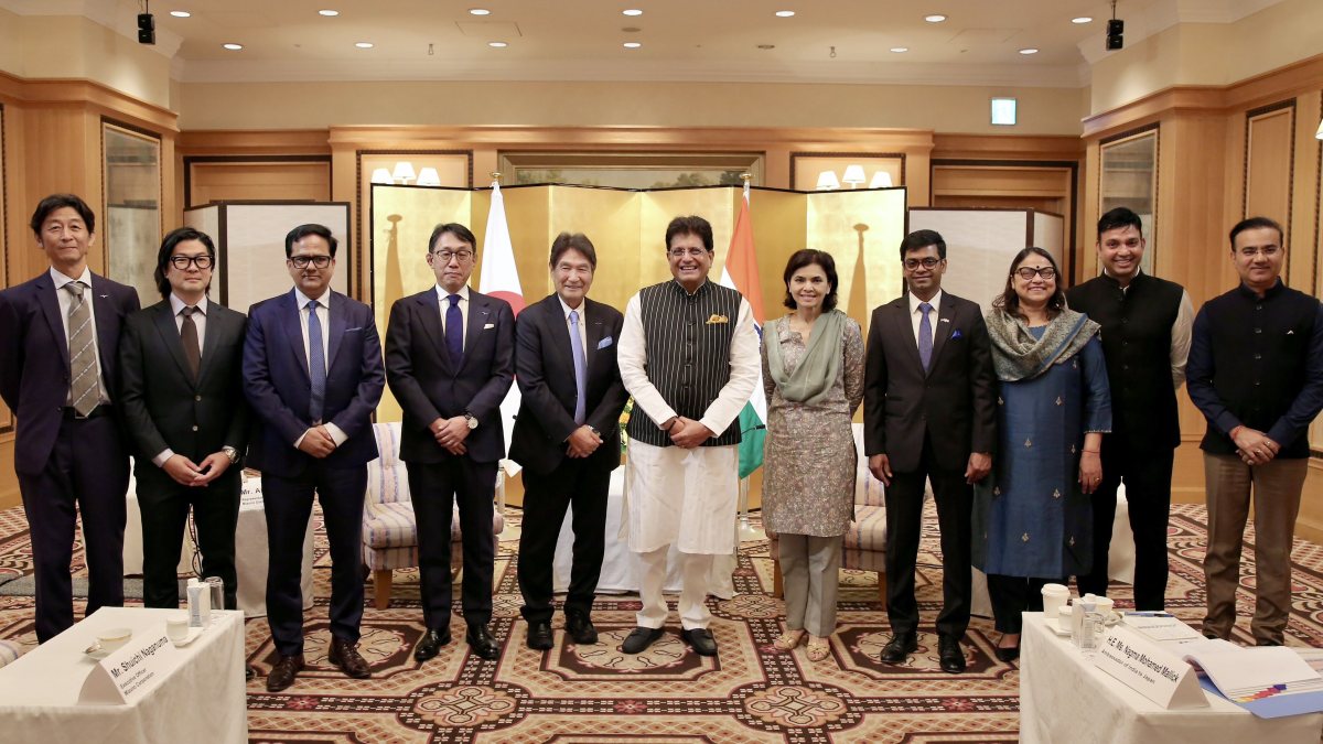 Piyush Goyal meets Mizuno Corporation chief in Osaka