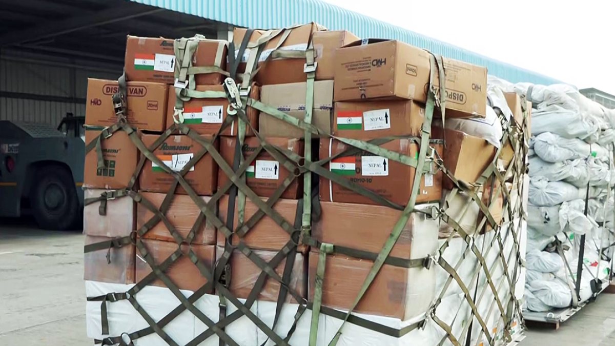 IAF second C-17 flight carries relief material for Nepal