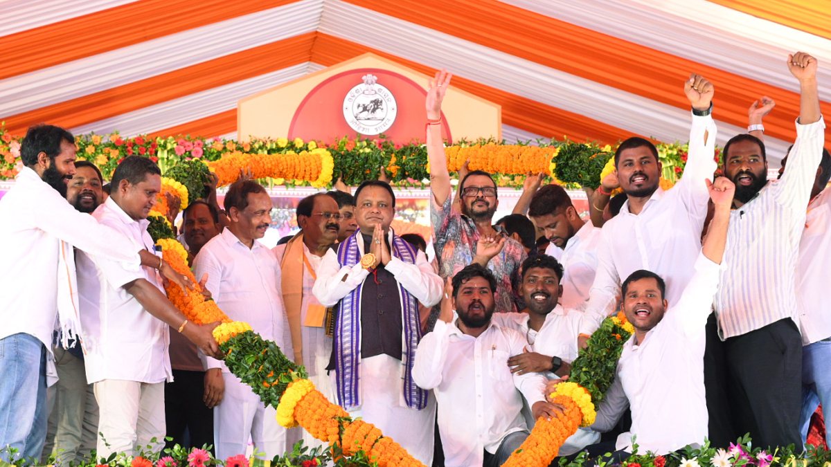 Odisha CM lays foundation for Dhabaleswar Temple development