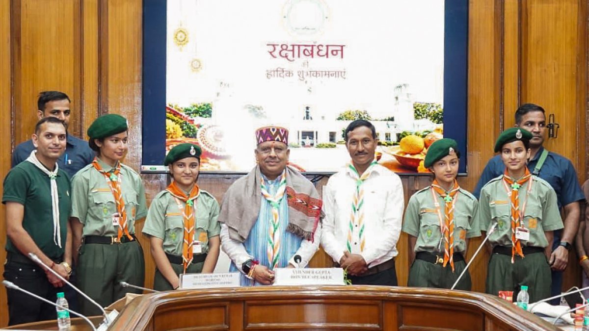Delhi Assembly hosts Raksha Bandhan with scouts and guides