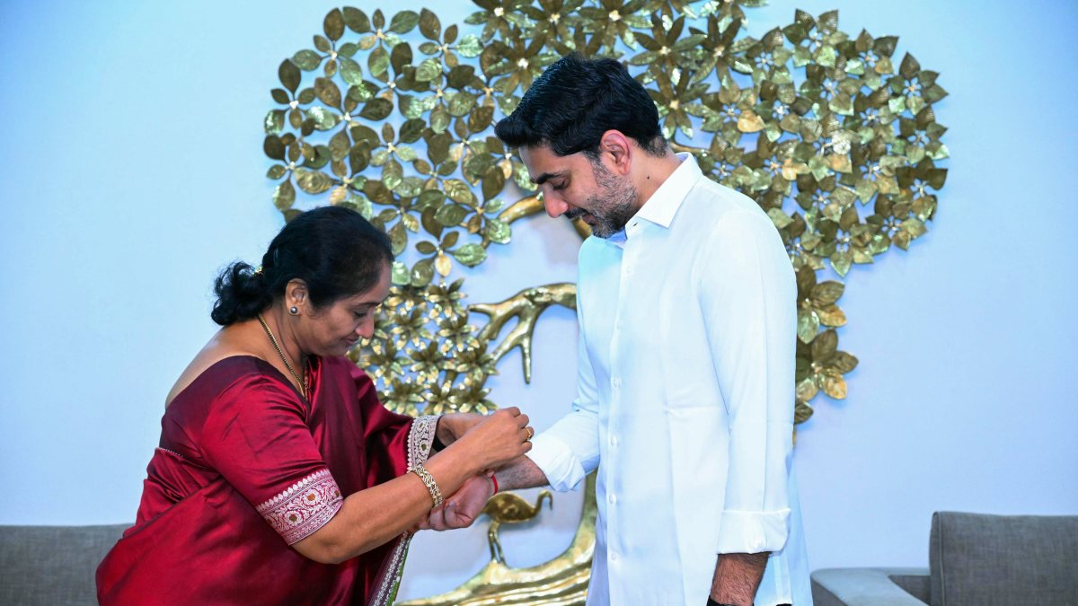 Andhra ministers tie Rakhi at Lokesh's residence for Raksha Bandhan
