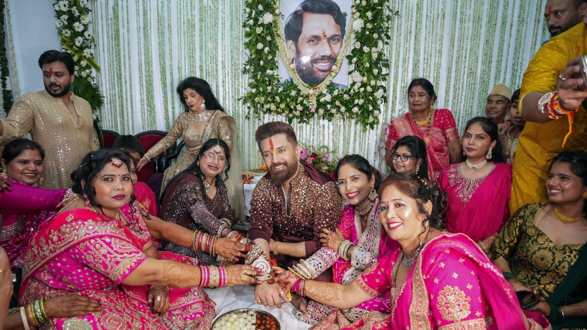 Chirag Paswan celebrates Raksha Bandhan with sister in Patna