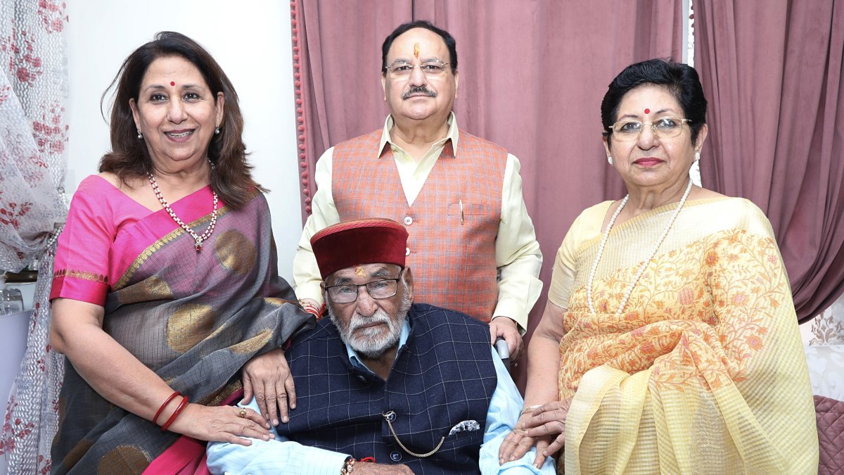 Nadda celebrates Raksha Bandhan with family in Delhi
