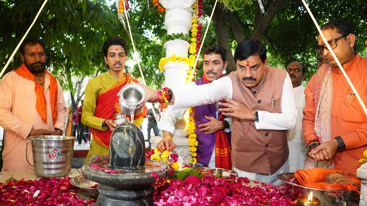 MP CM Mohan Yadav performs Jal Abhishek at Ujjain ghat