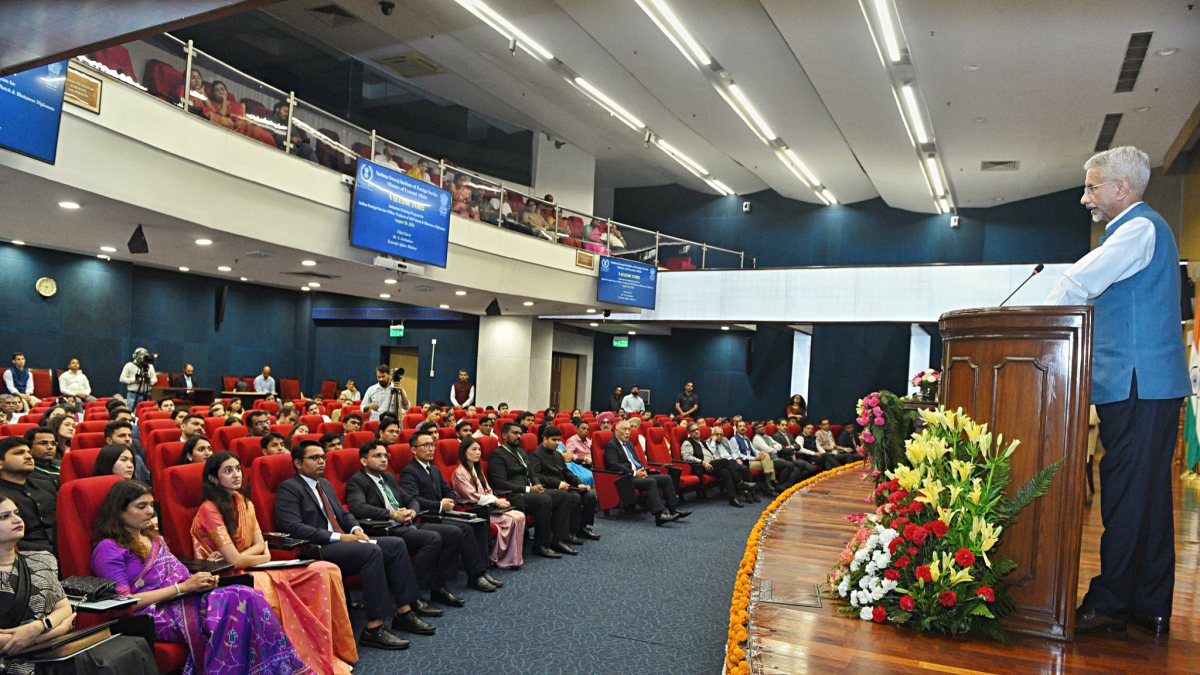 Jaishankar addresses IFS trainees at valedictory ceremony