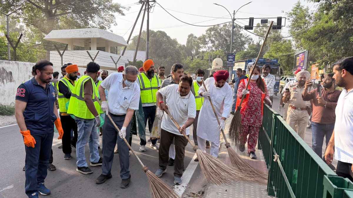 Punjab minister leads cleanliness drive in Patiala