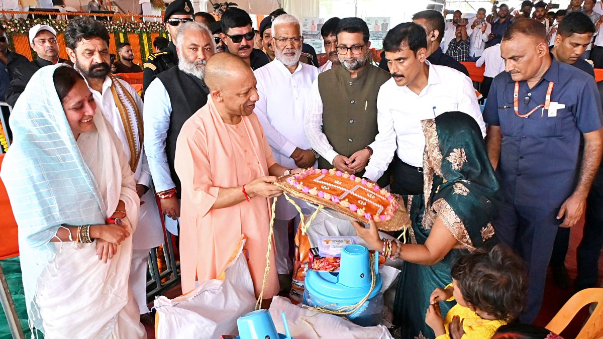 Yogi Adityanath distributes relief to flood-hit families in Ballia
