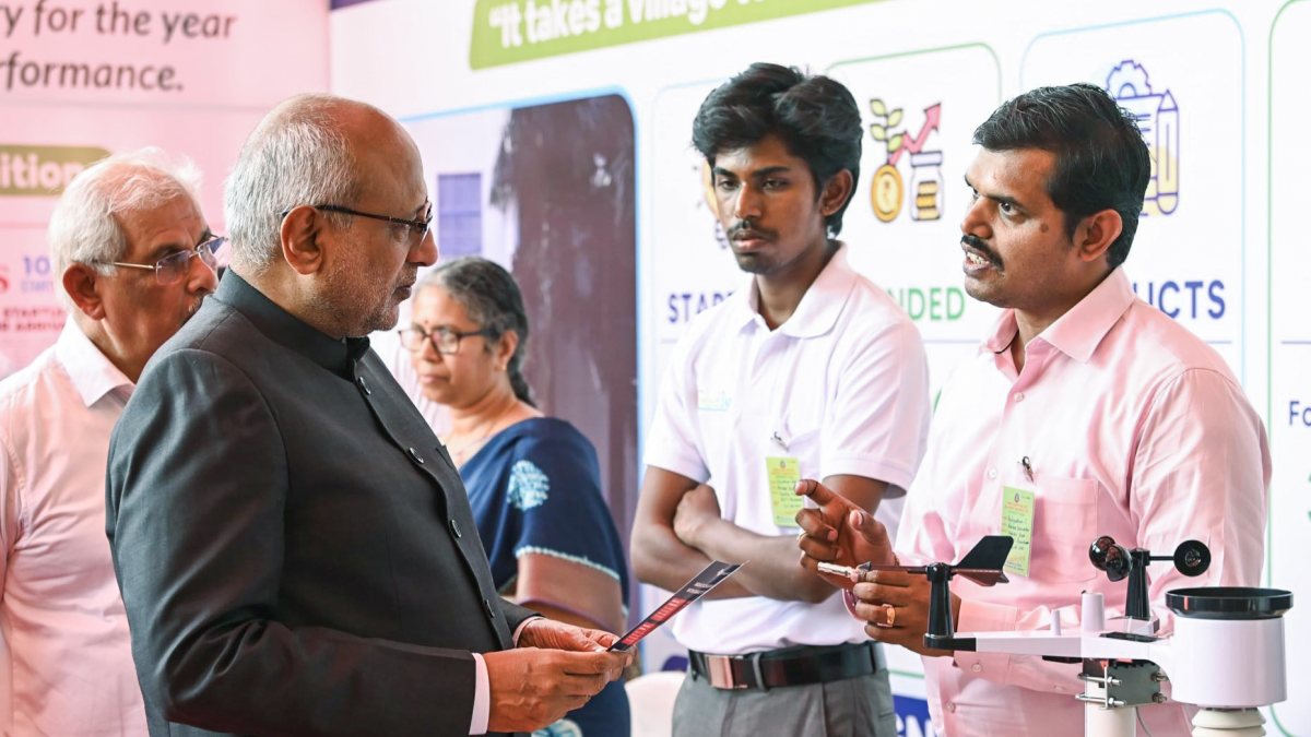 VP inspects exhibition at KVITT in Erode