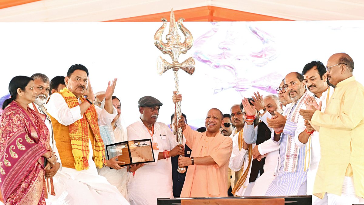 Yogi Adityanath distributes relief to flood-hit families in Ballia
