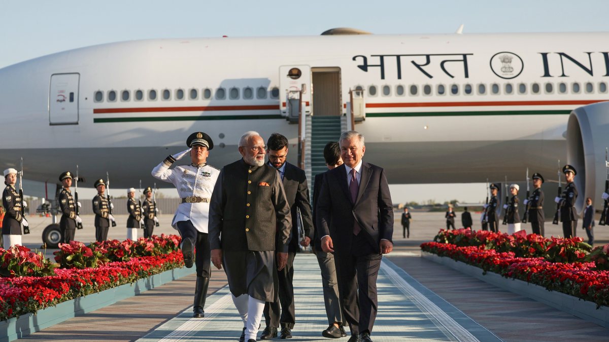 Modi receives warm welcome from Uzbekistan President in Tashkent