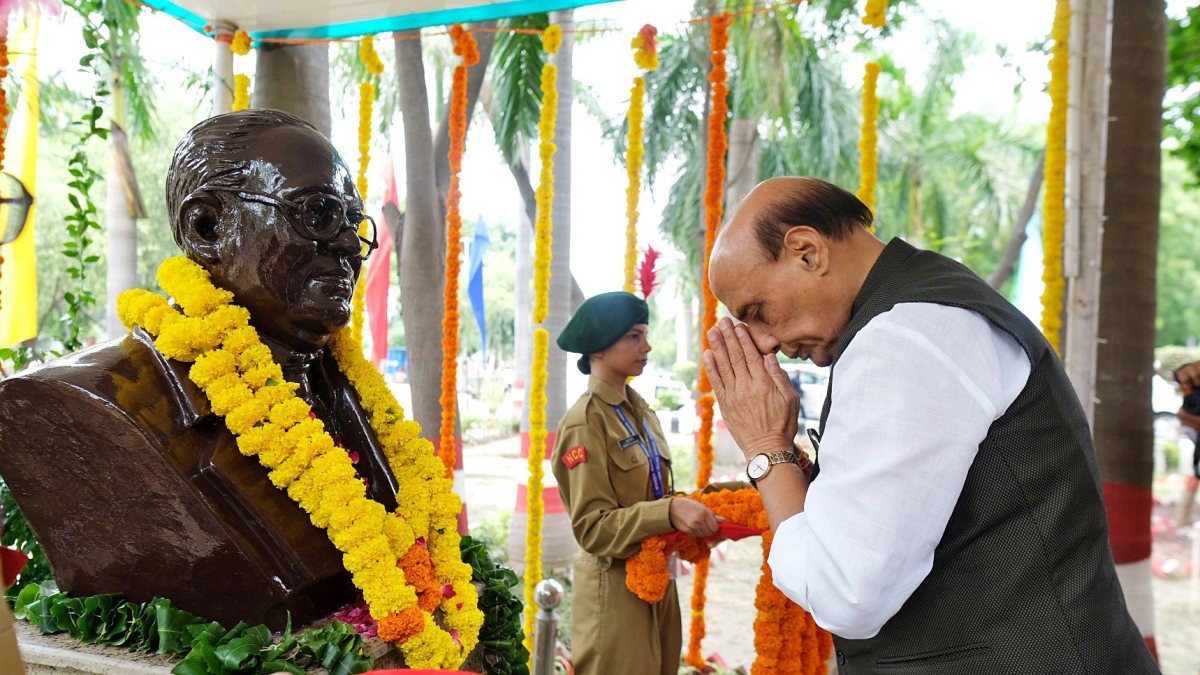 Rajnath Singh pays tribute to Ambedkar at Lucknow convocation