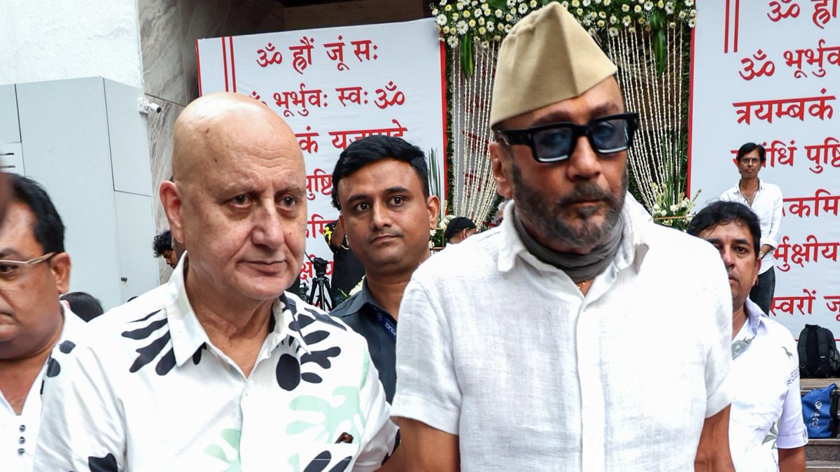 Anupam Kher, Jackie Shroff attend Kuki Kohli prayer meet