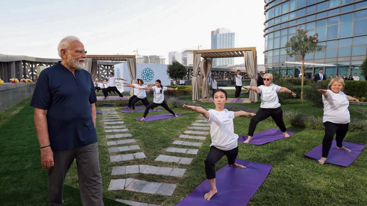 PM Modi joins yoga programme in Tashkent