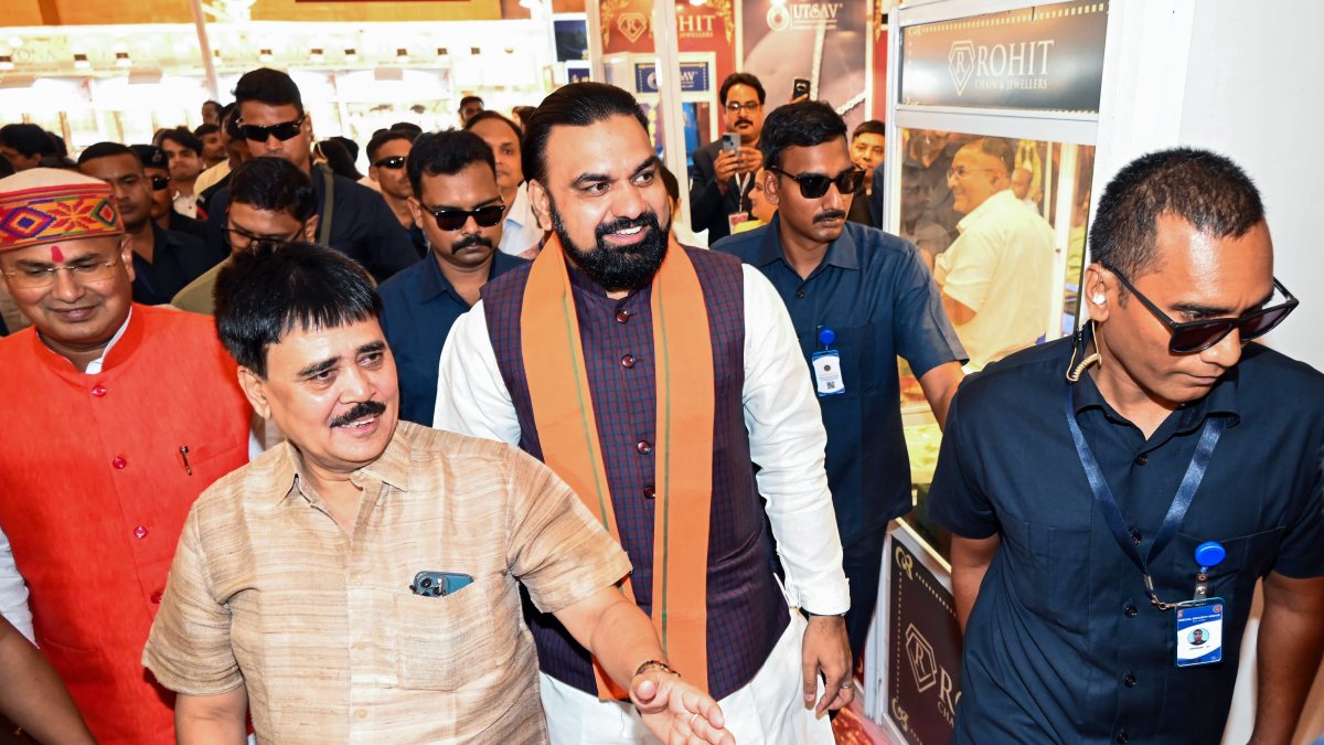 Bihar CM inaugurates national gems and jewellery exhibition in Patna