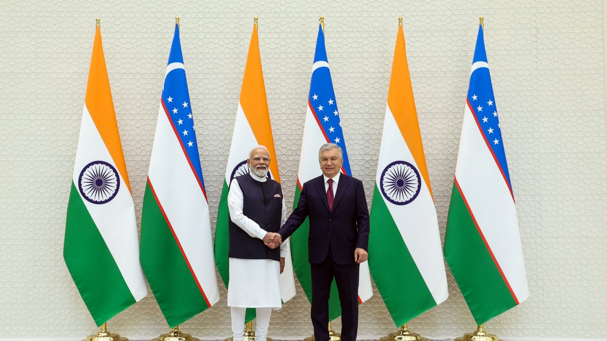 Modi meets Uzbekistan President in Tashkent