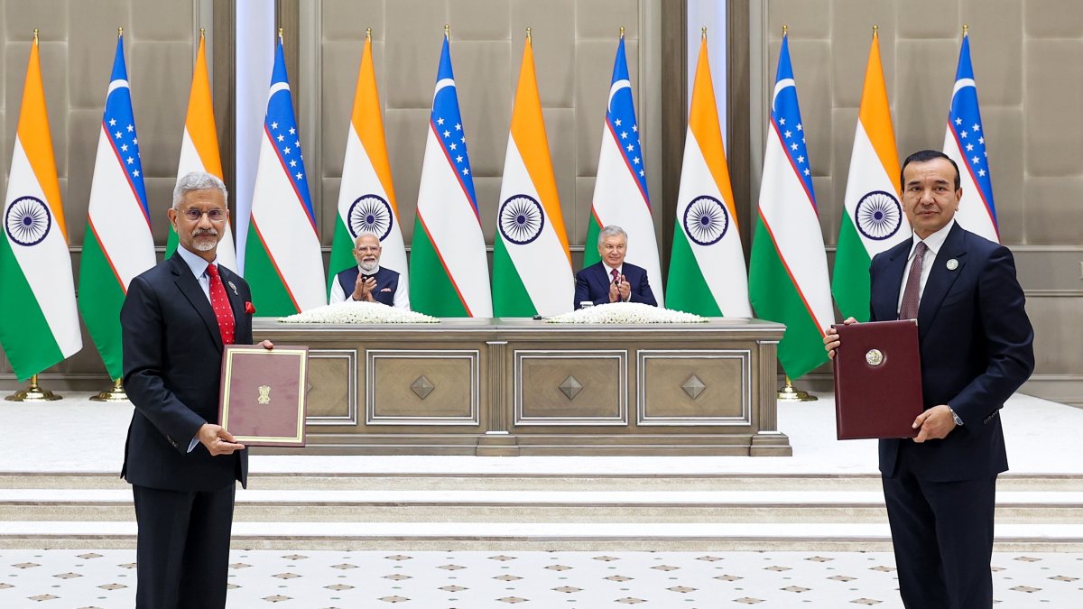 Modi, Mirziyoyev witness MoU exchange in Tashkent