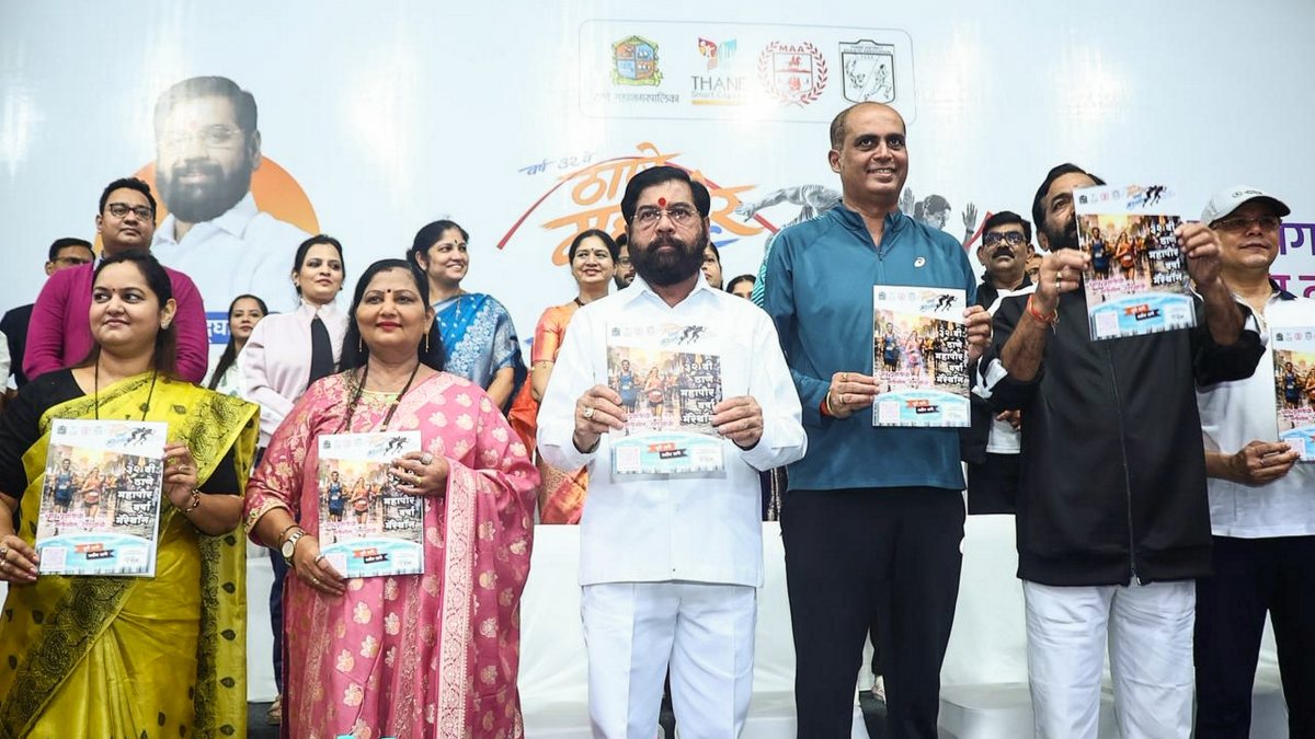 Shinde joins Thane Varsha Marathon-2026 with actors, BJP leaders