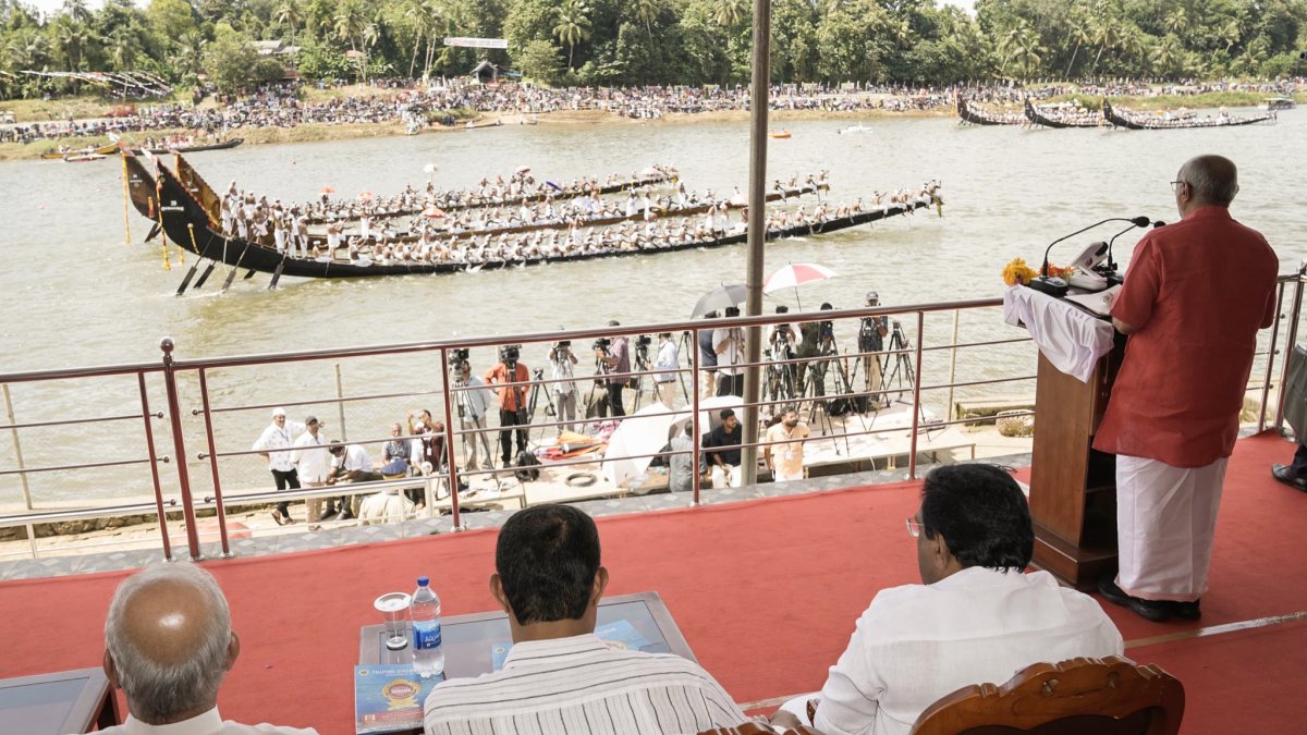 VP inaugurates Aranmula boat race during Onam festivities