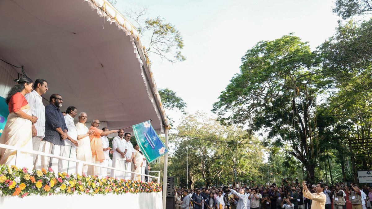 VP attends Onam week closing ceremony in Thiruvananthapuram